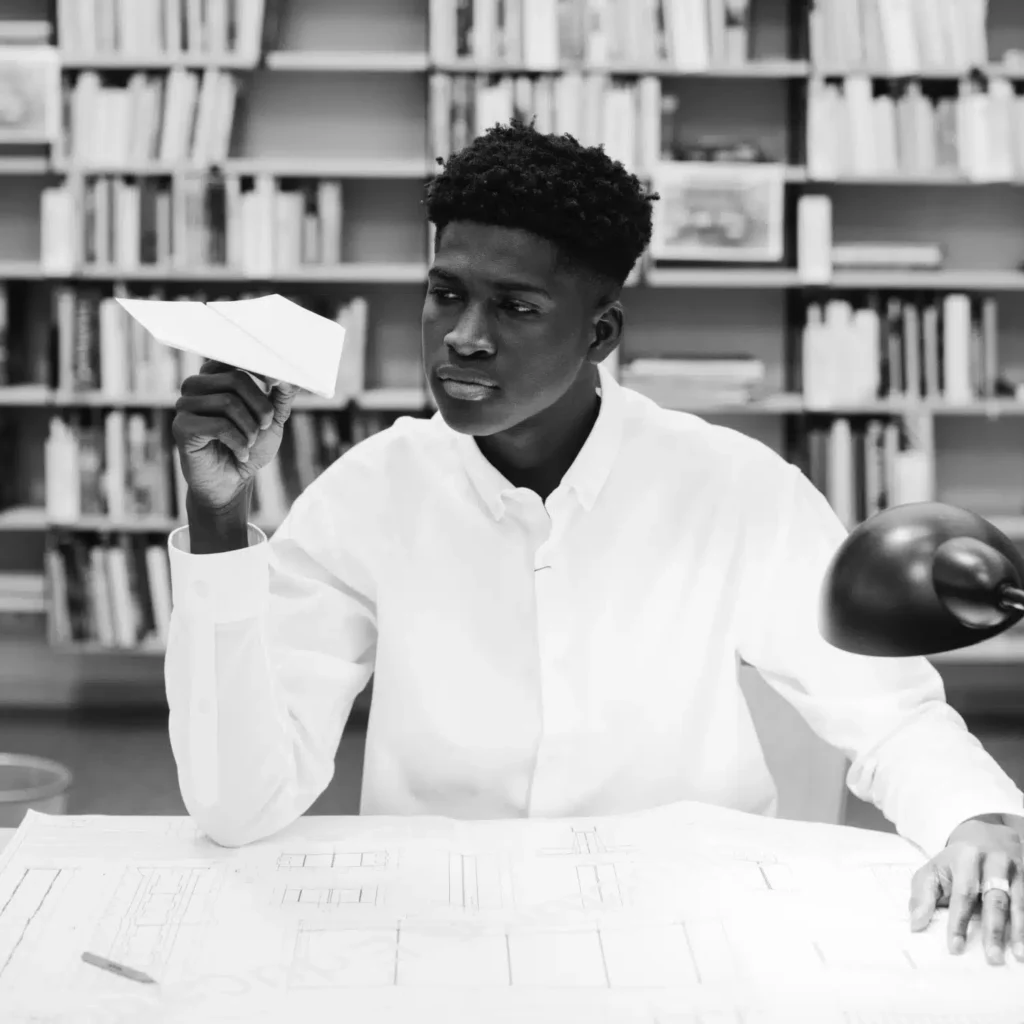 email marketing for shopify with boy sitting